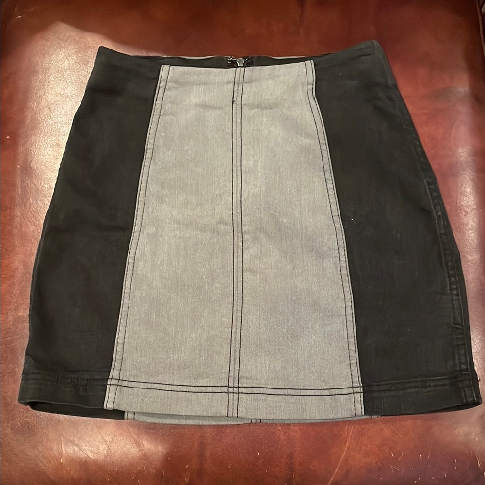Free People Black and Gray Jean Skirt Size 2